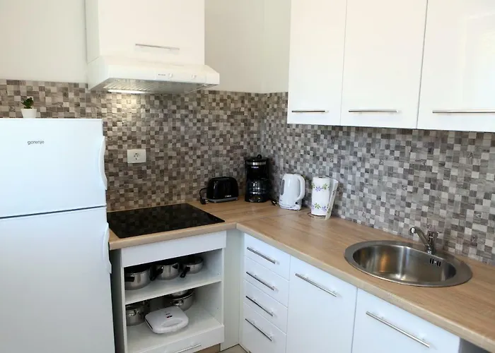 Serenity Apartments Cb